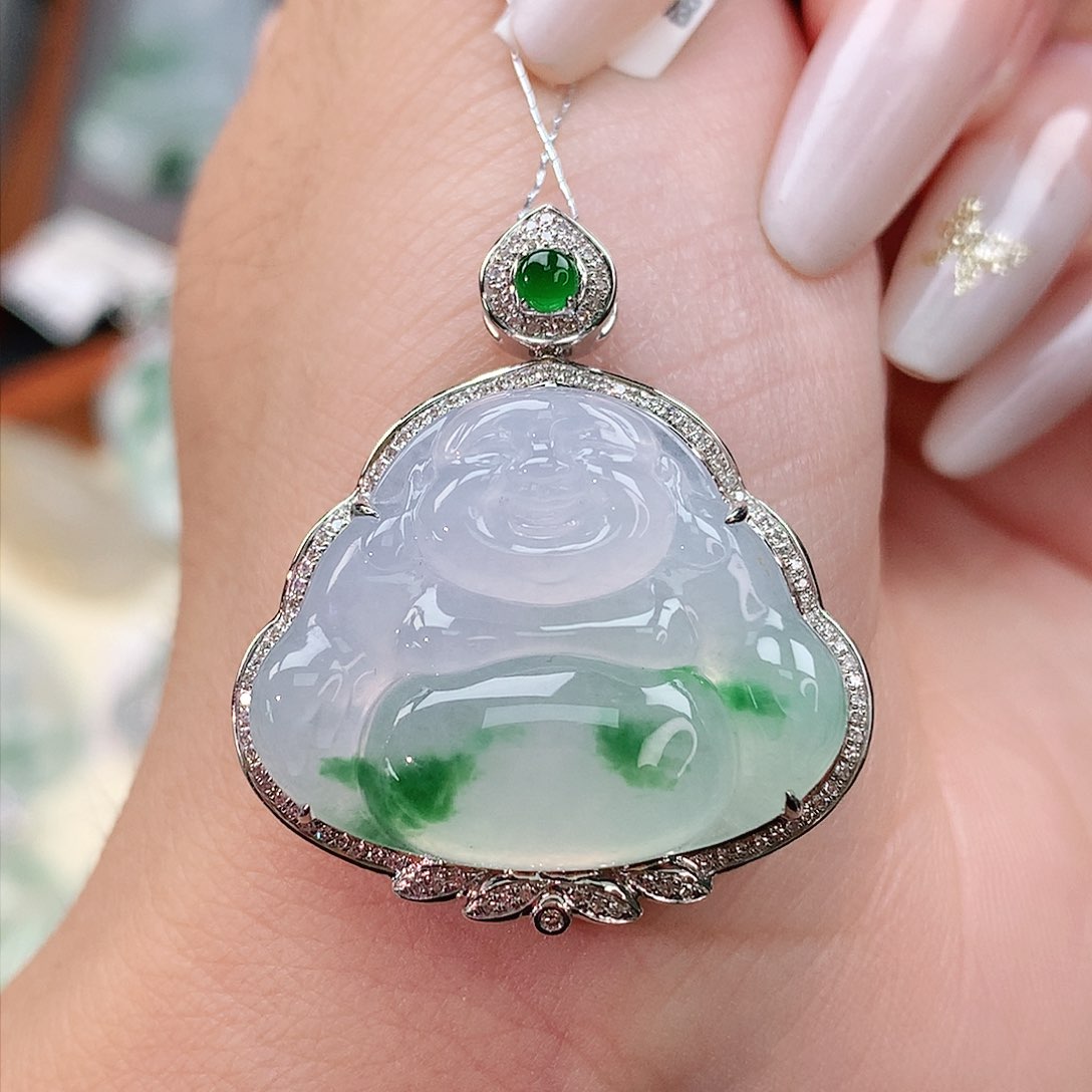颈饰18K金镶嵌翡翠佛公
