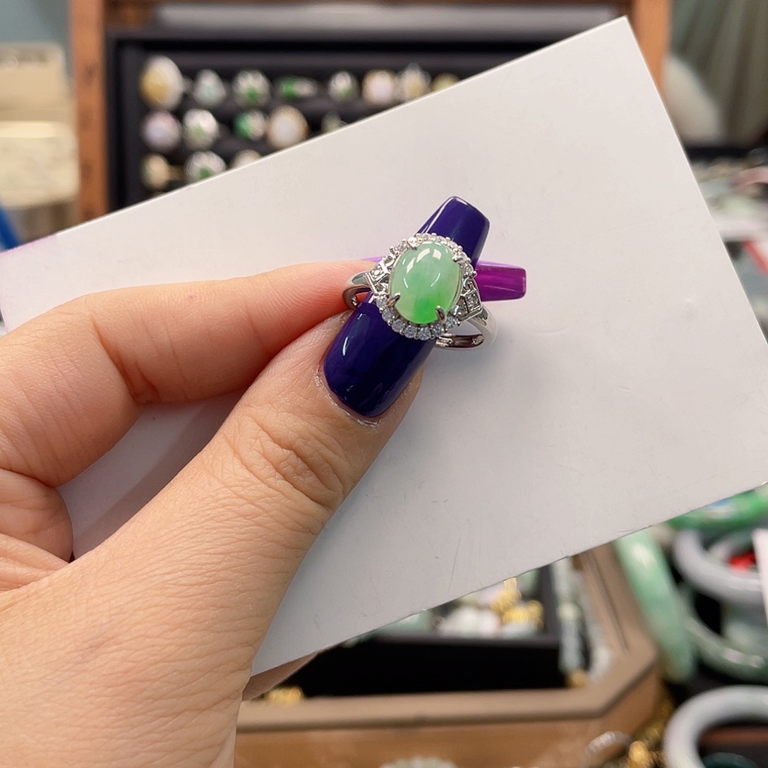 翡翠颈饰未镶嵌天然翡翠Ａ货