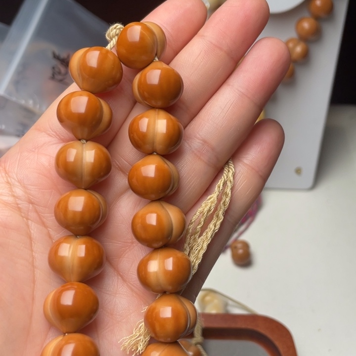 鑫***茶猴头核桃吊坠聚宝盆