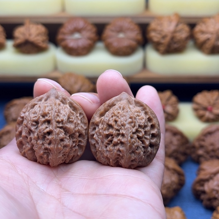 核桃31全品137狮子头红皮