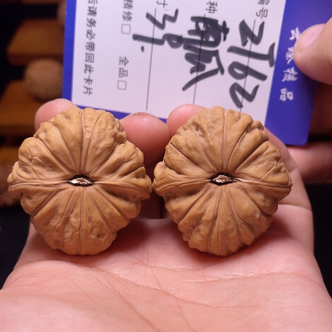 文玩核桃吊坠文玩
