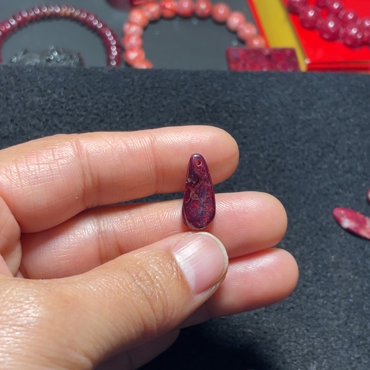 天然辰砂原矿吊坠2.3克福利款