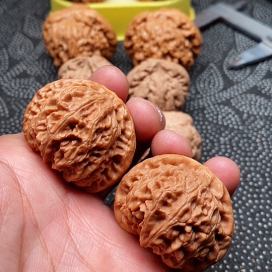 文玩核桃把件古****哥宫灯