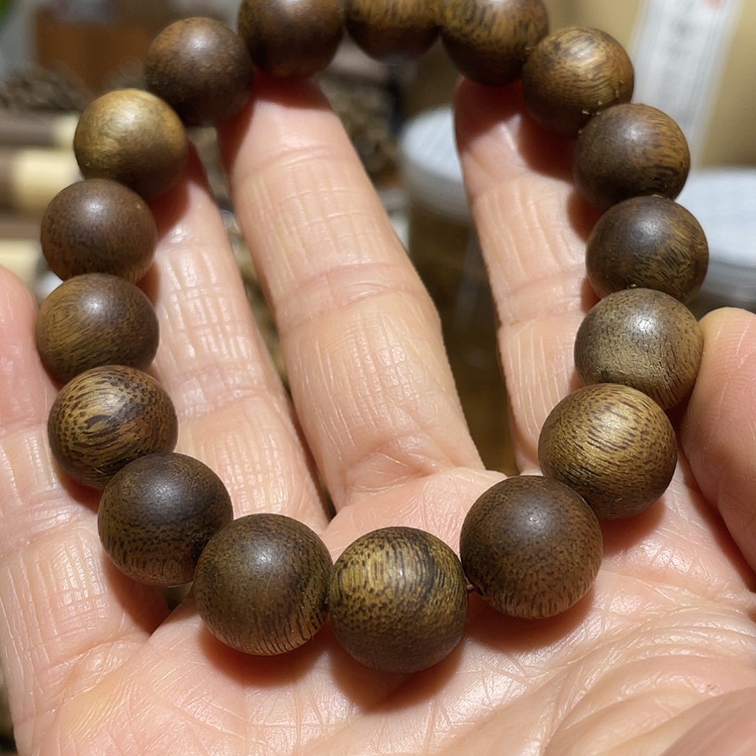 沉香手串13mm15克高油高密