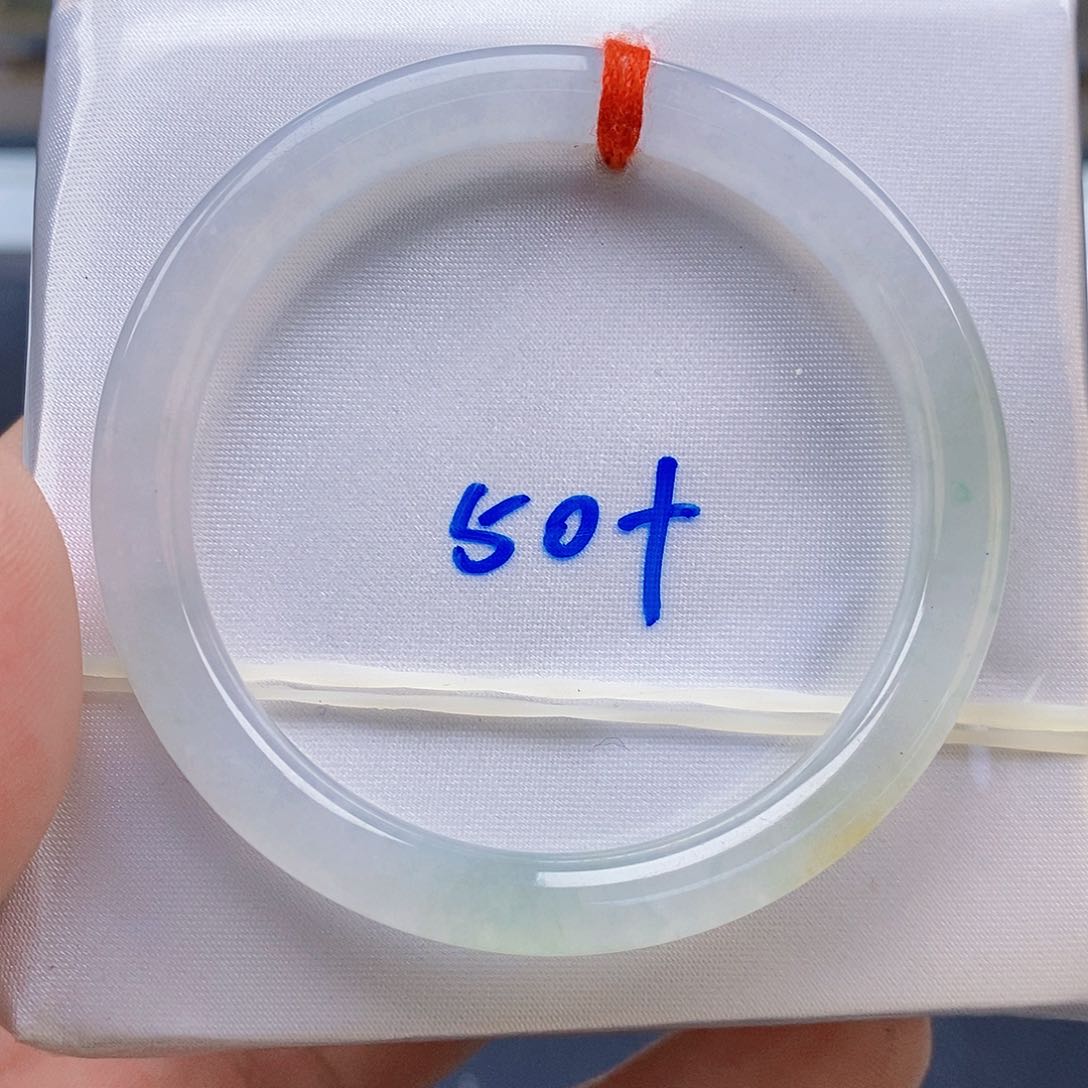 翡翠手镯未镶嵌翡翠手镯