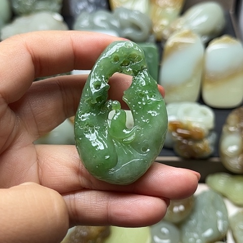 颈饰未镶嵌和田玉