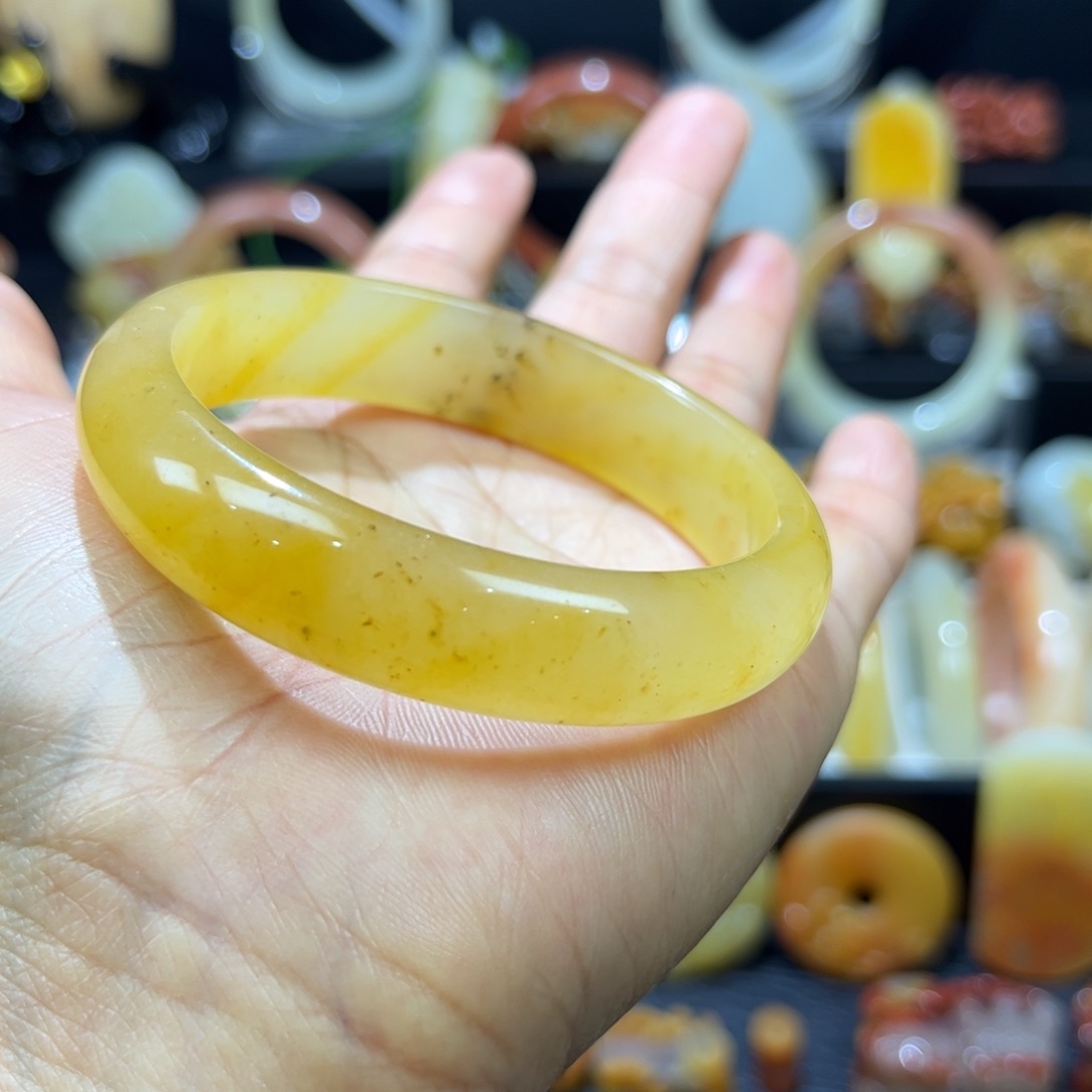 石英质玉（黄龙玉）未镶嵌手镯