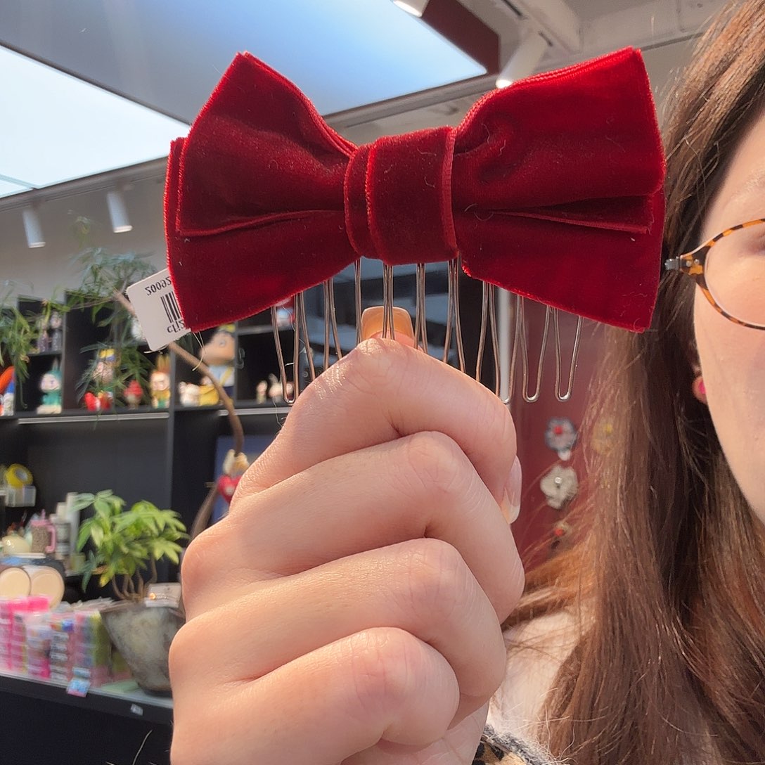 布艺非金属大红色