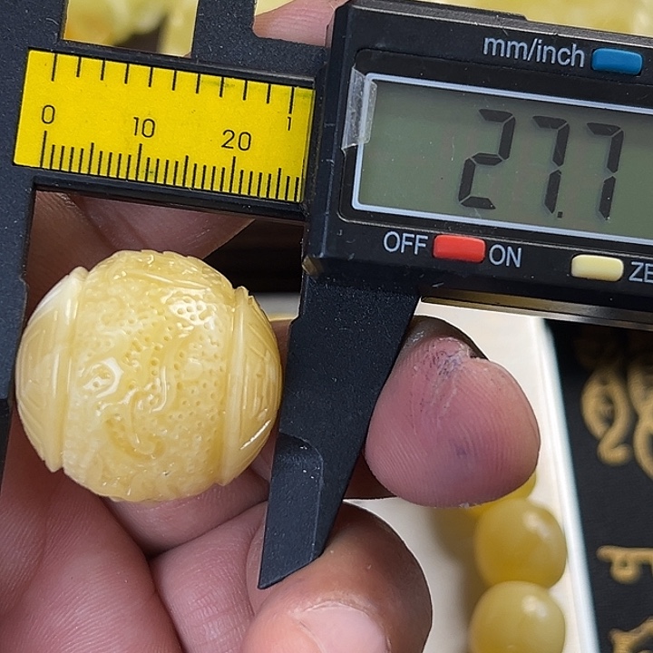 琥珀未镶嵌裸石16