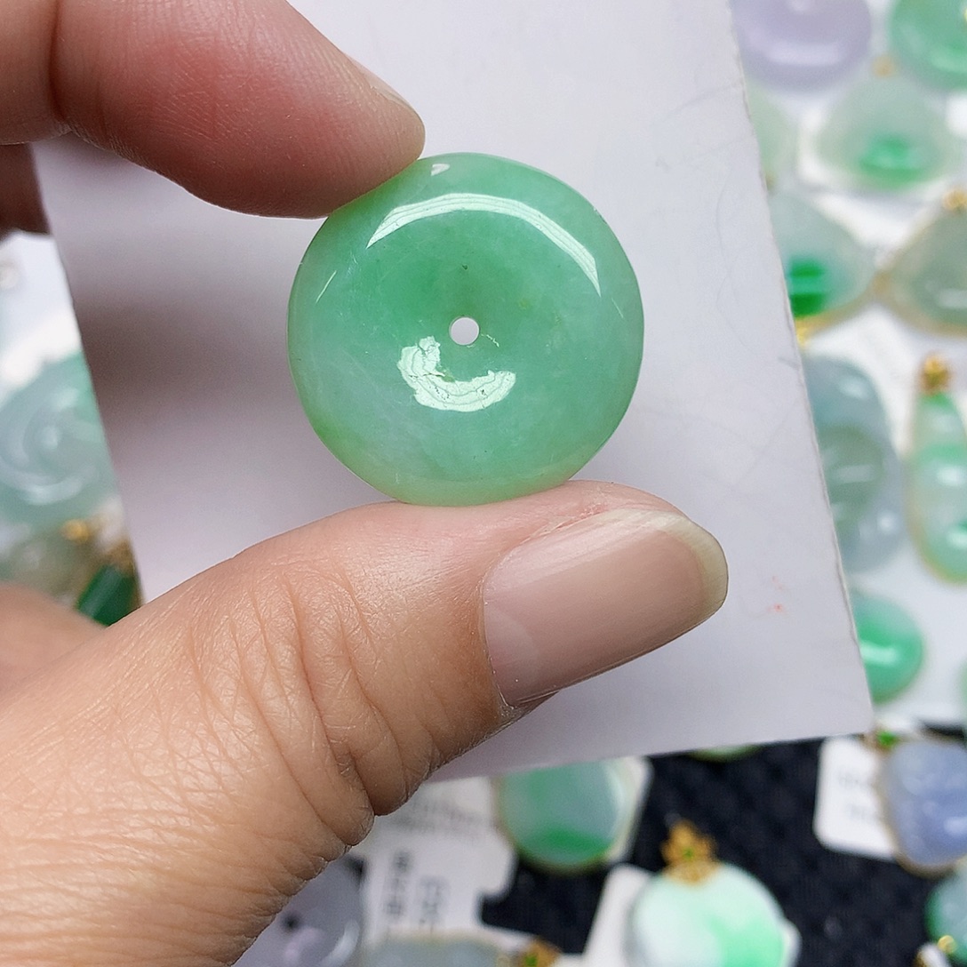 翡翠未镶嵌颈饰367899