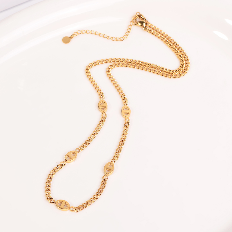 钛钢项链 小众设计猪鼻子项链女简约百搭高级感金色锁骨链配饰品