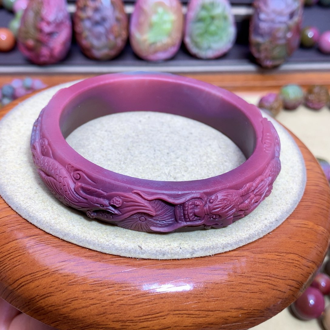 玛瑙手镯未镶嵌豆*蔻盐源