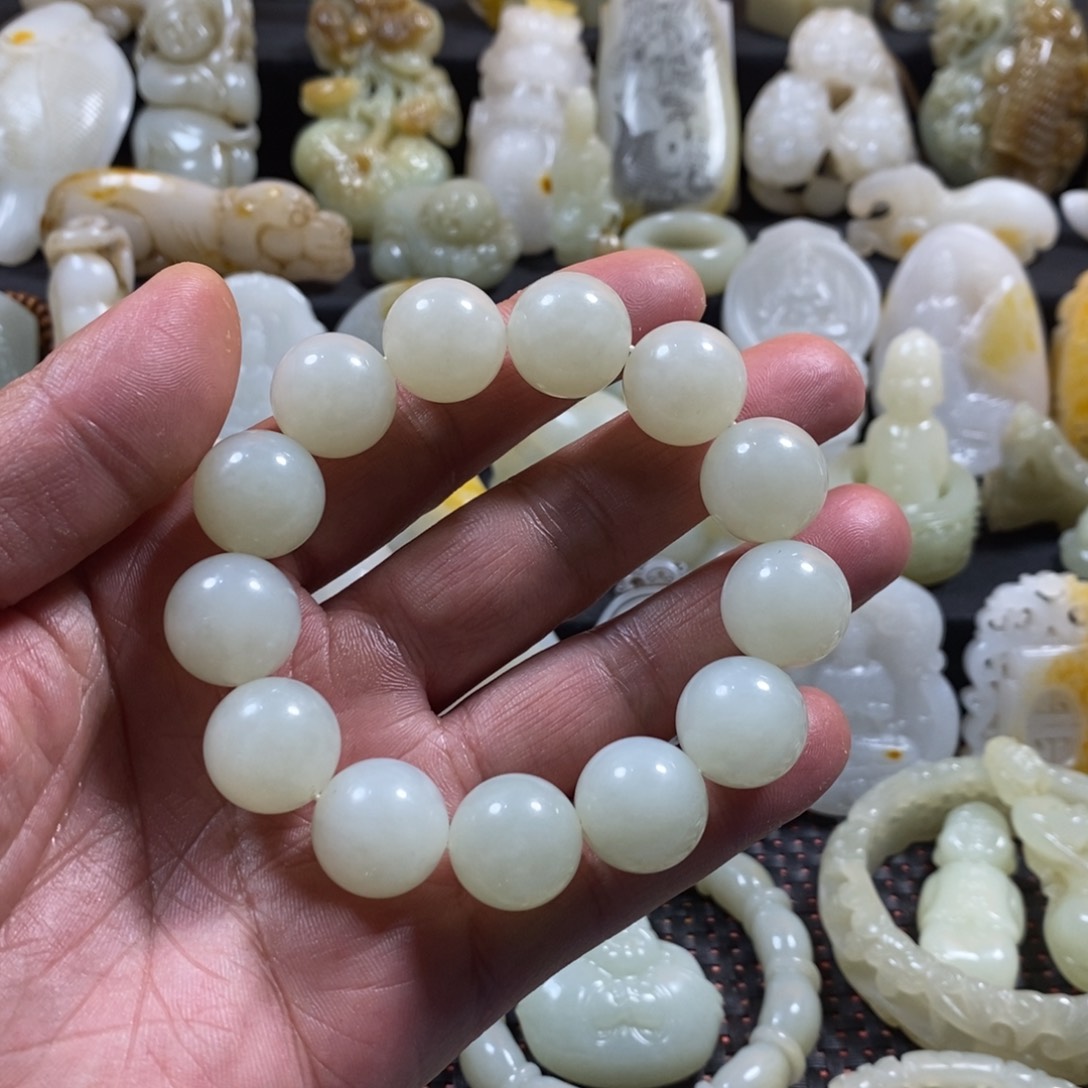 和田玉颈饰未镶嵌