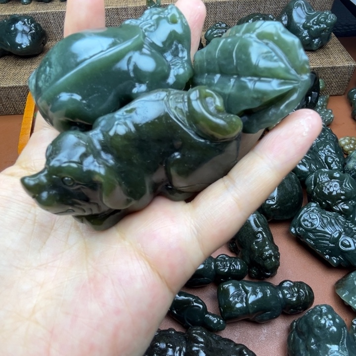 角****和田玉（糖玉）未镶嵌挂件