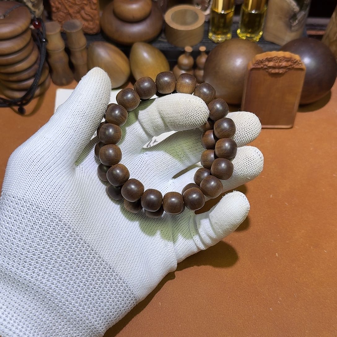 檀香木百年老山檀11×12×18颗黑横沉