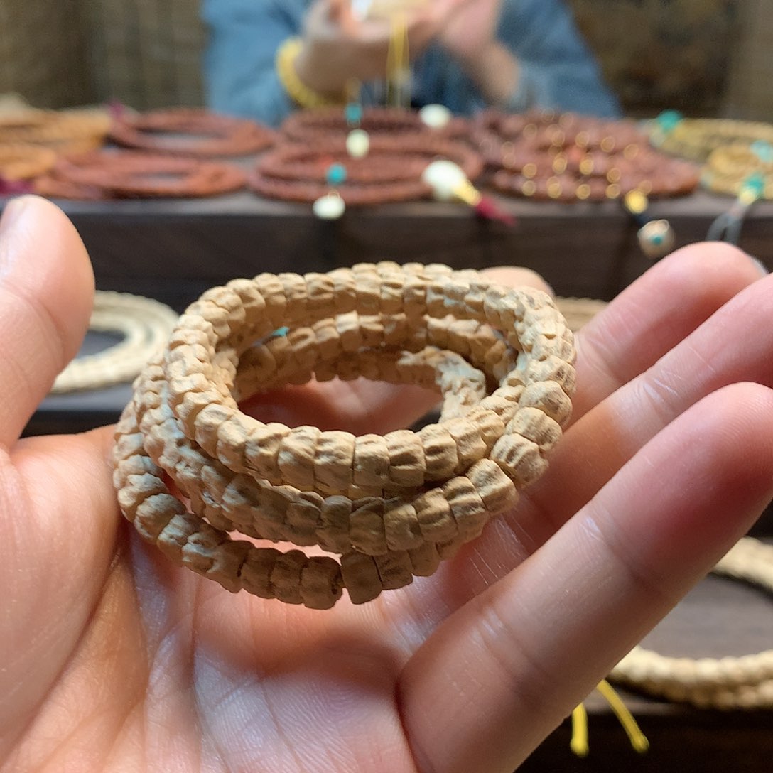 柏香籽/百香籽吊坠粉油皮微斜切龙脊多棱大肠