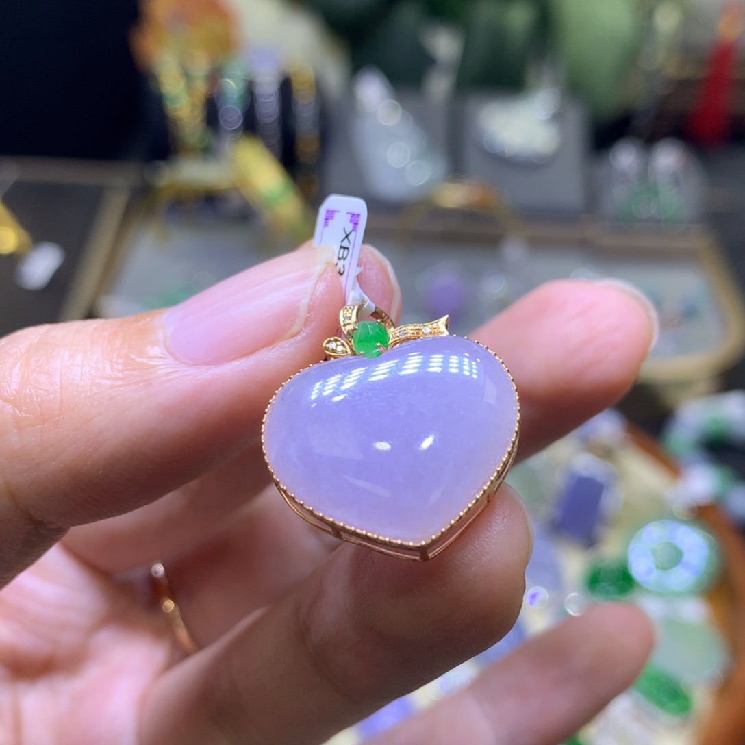 翡翠18K金镶嵌颈饰翡翠吊坠项链