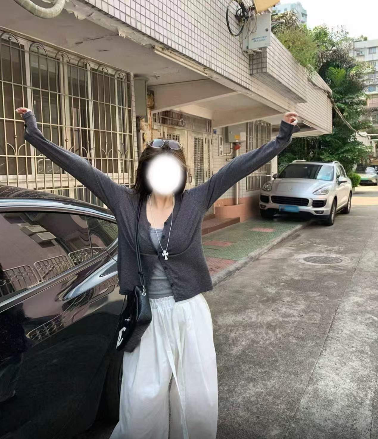 胖鹅张~纯色简约U领纽扣薄款开衫上衣#9022