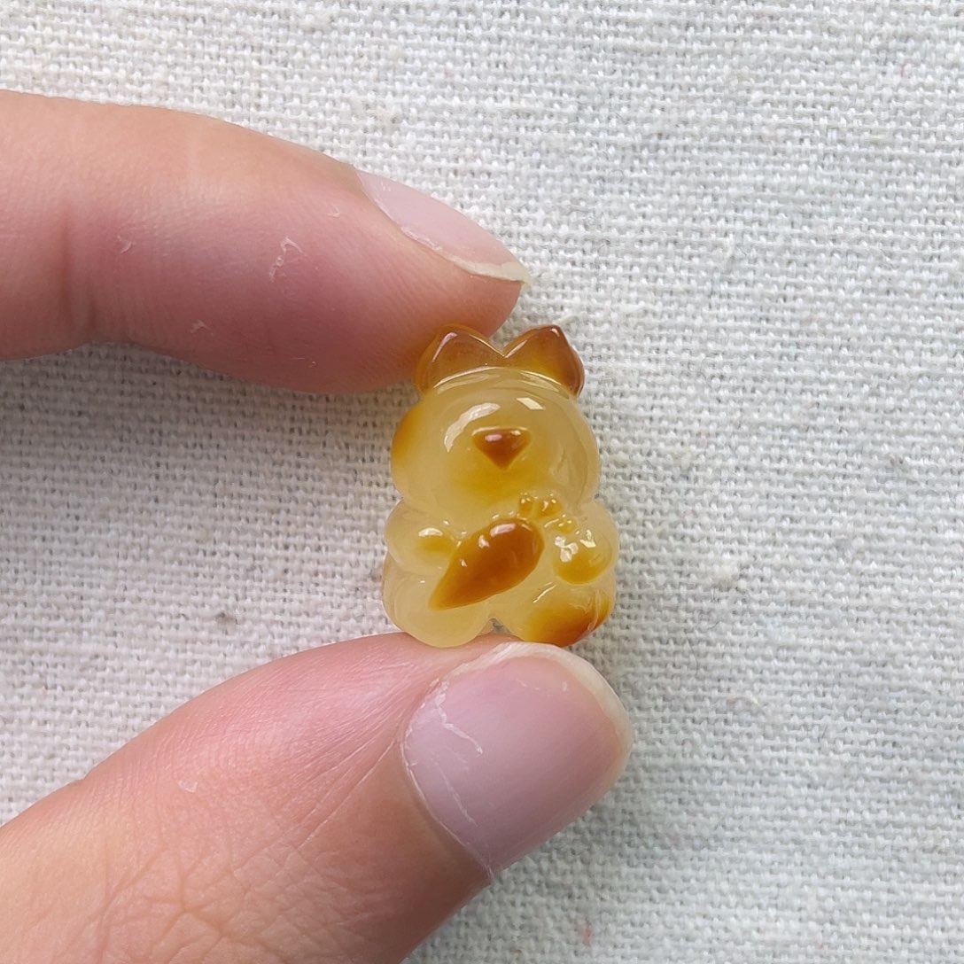 琥珀未镶嵌珠宝奇石
