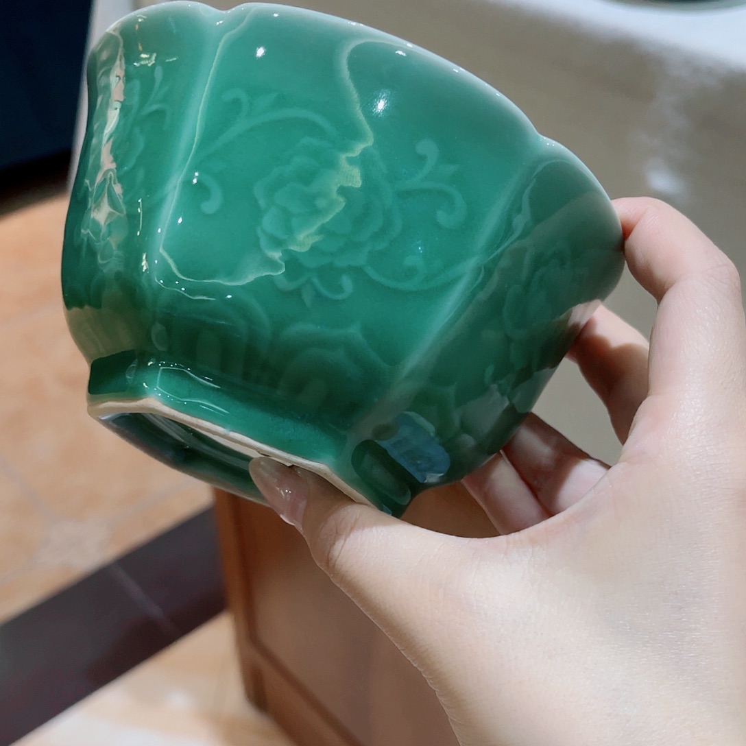 青瓷哈哈哈哈哈哈哈哈