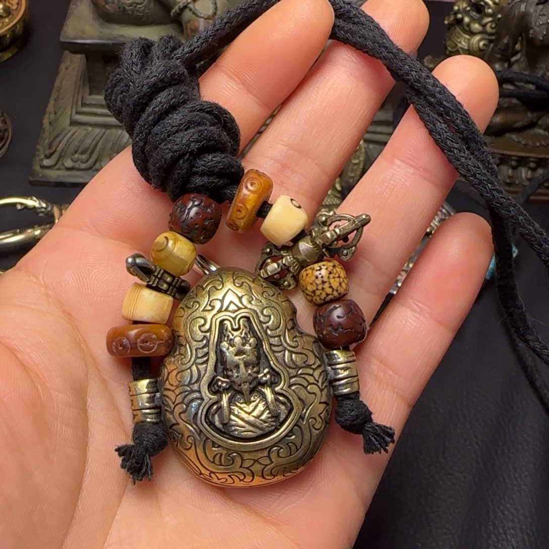 M***J泥塑藏传牌子……藏传牌子