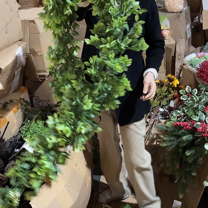 陶瓷花瓶，茶杯茶具。