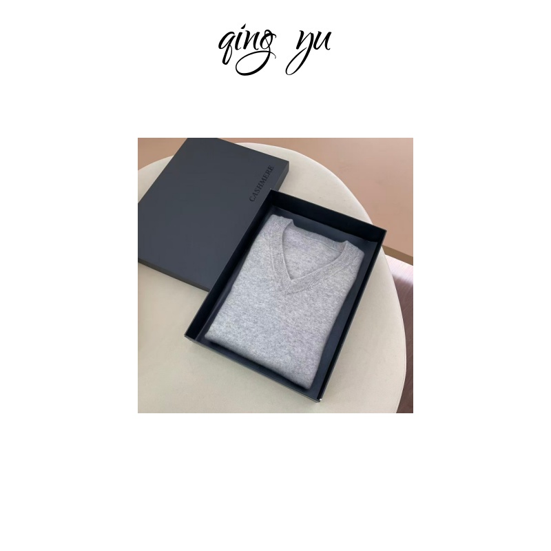 黑金系列～超细小山羊康赛妮100纯山羊绒女V领针织上衣