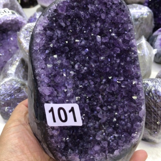 紫晶天然水晶摆件未镶嵌