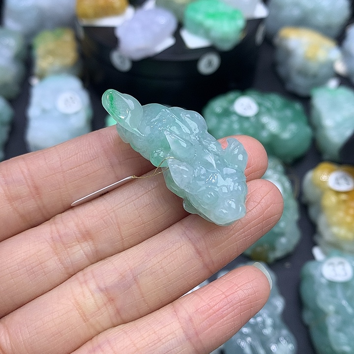 翡翠未镶嵌颈饰天然缅甸A货翡翠貔貅吊坠