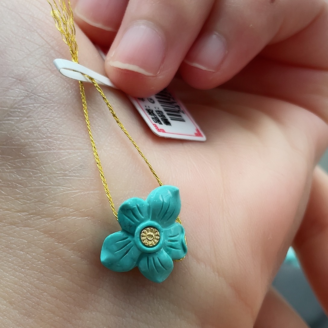 绿松石颈饰未镶嵌