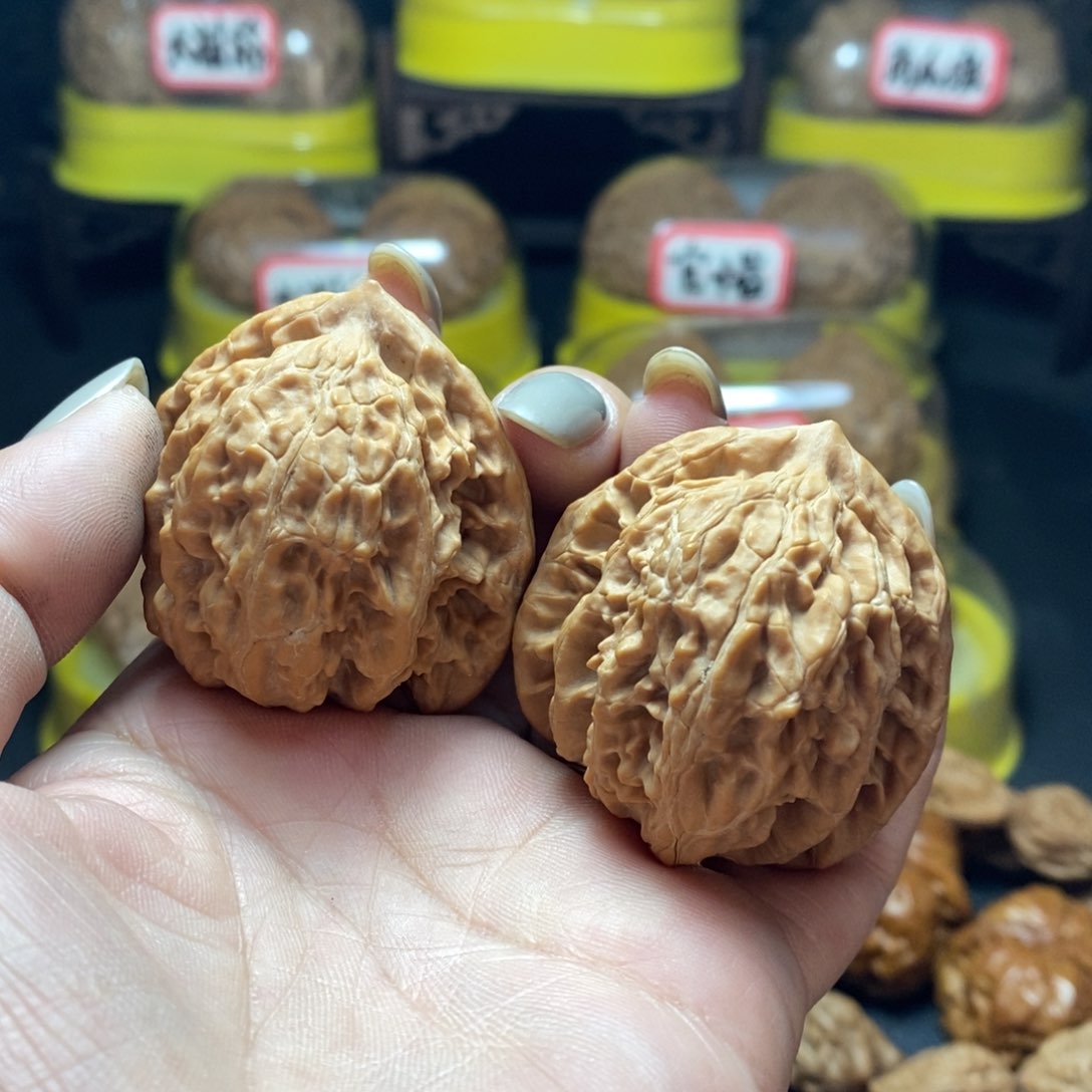 文玩核桃把件15号盘龙虎头41尺