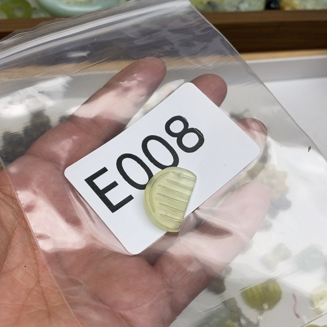 岫玉纯天然岫玉，默认微瑕，不退不换未镶嵌