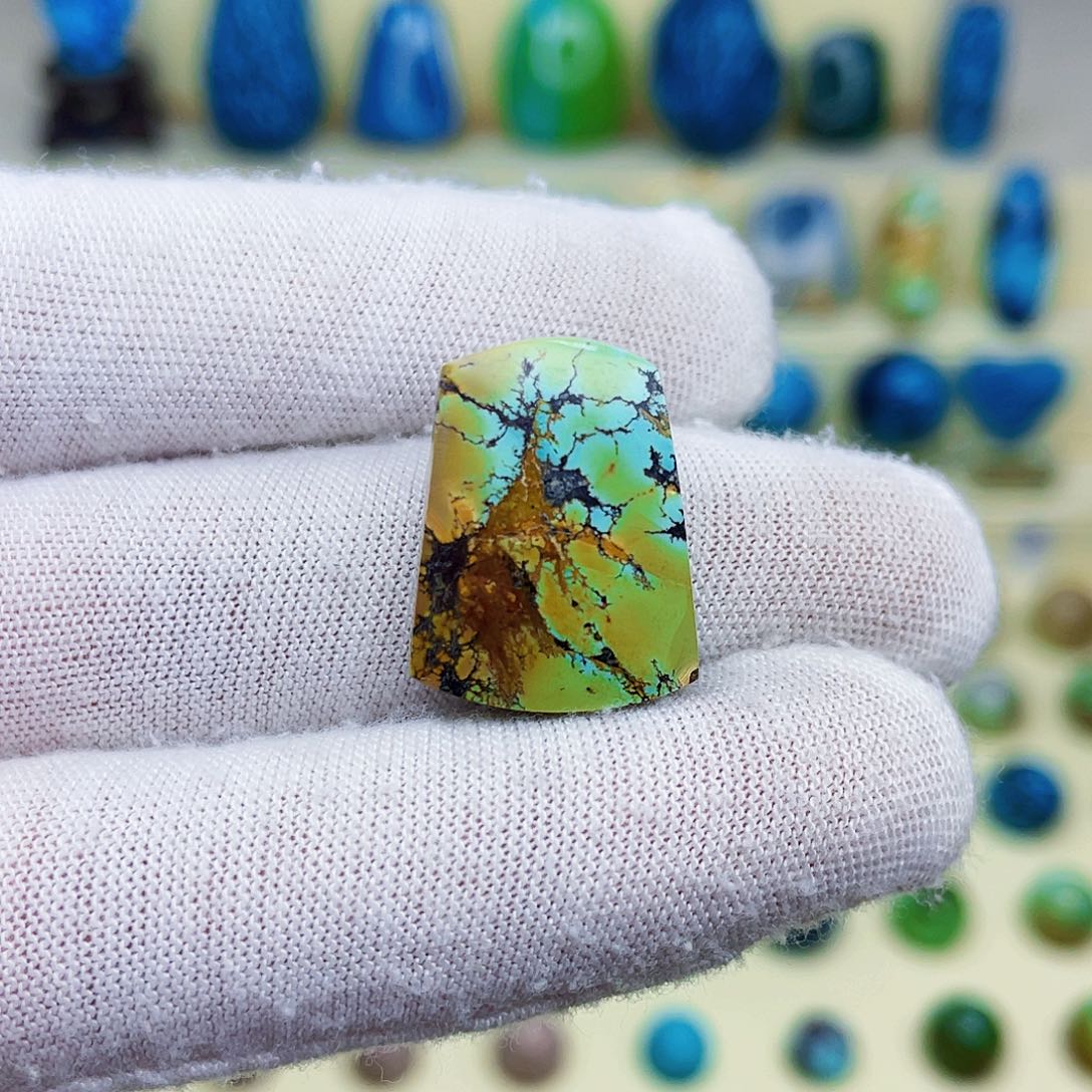 绿松石绿松石未镶嵌