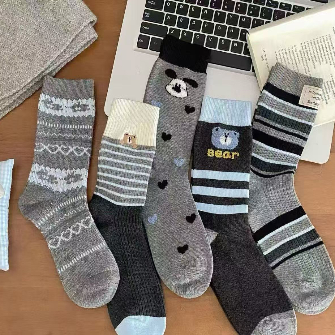 女士蓝灰色卡通帕恰狗刺绣纯棉长筒时尚百搭袜子