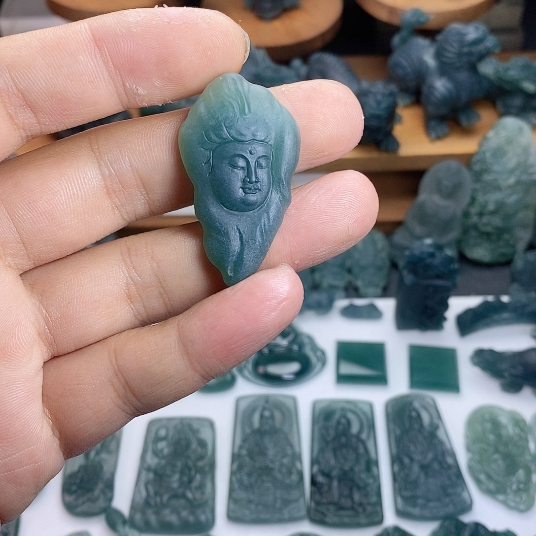 定制翡翠未镶嵌观音