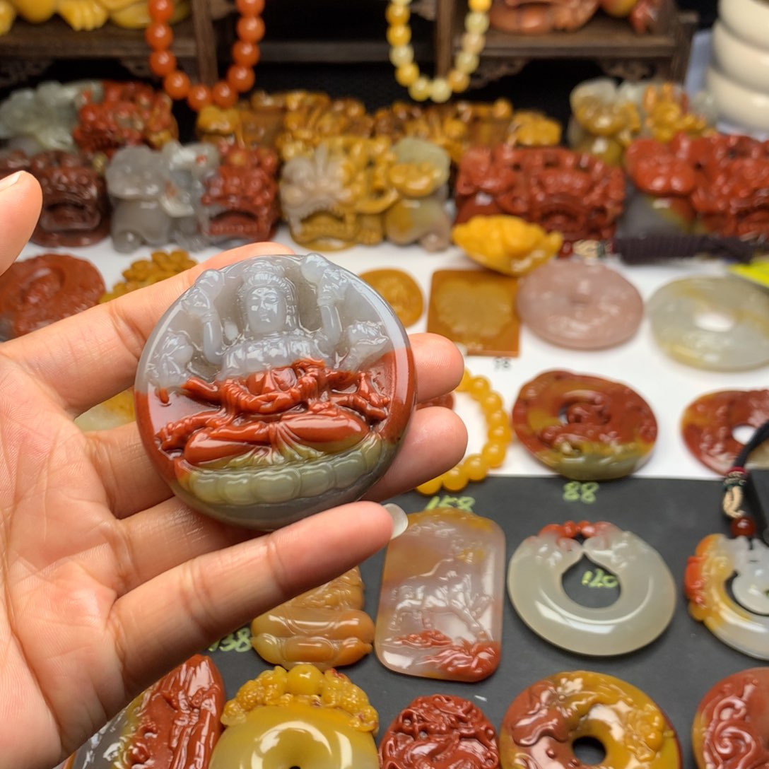 石英质玉（黄龙玉）挂件未镶嵌