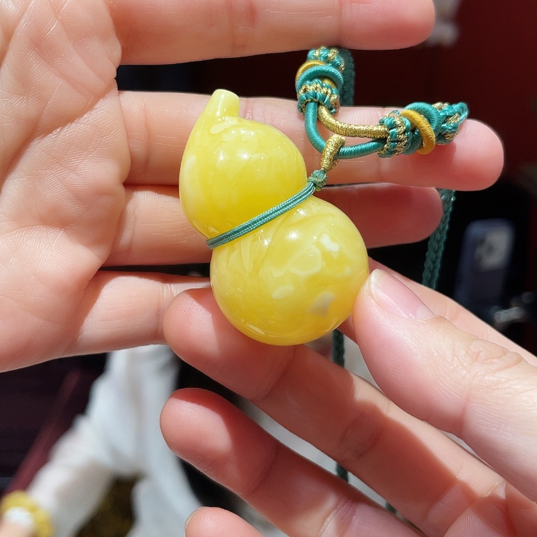 蜜蜡未镶嵌颈饰蜜蜡
