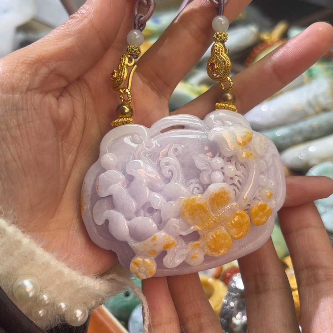 翡翠颈饰未镶嵌待编款