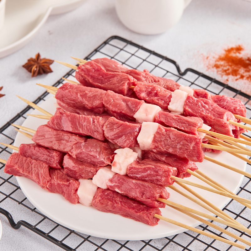新鲜羊肉串户外烧烤必备