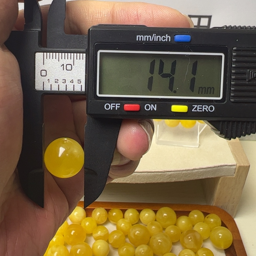 琥珀未镶嵌裸石016