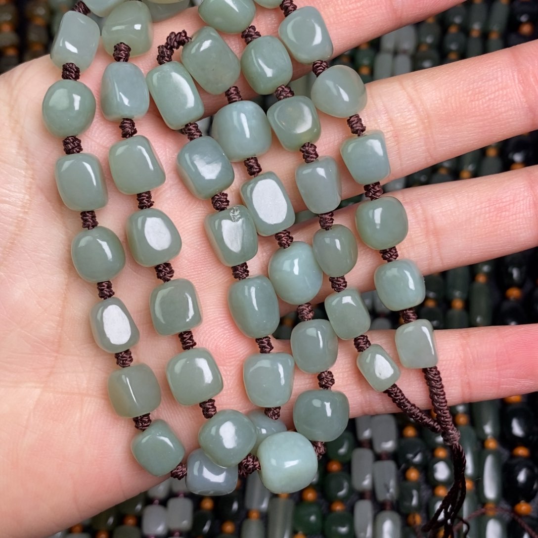 和田玉颈饰未镶嵌95