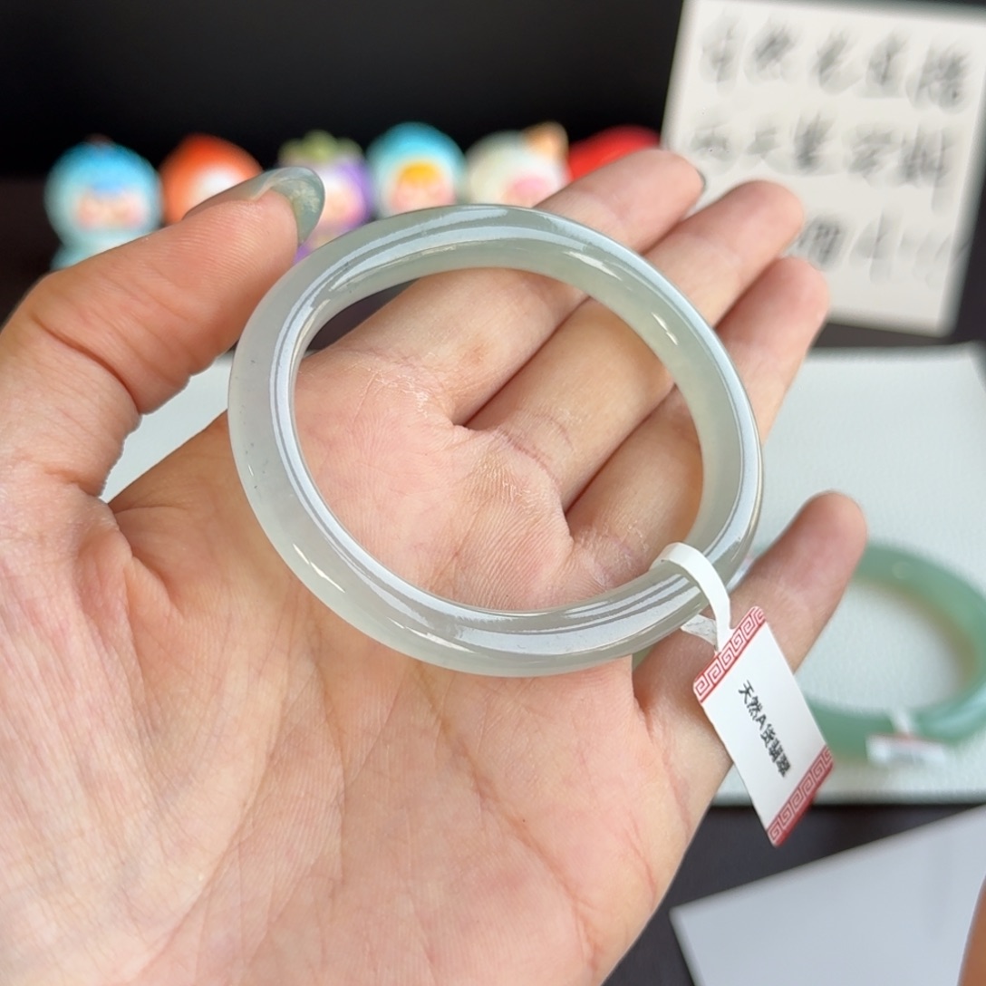 翡翠未镶嵌手镯10号 53.2贵妃
