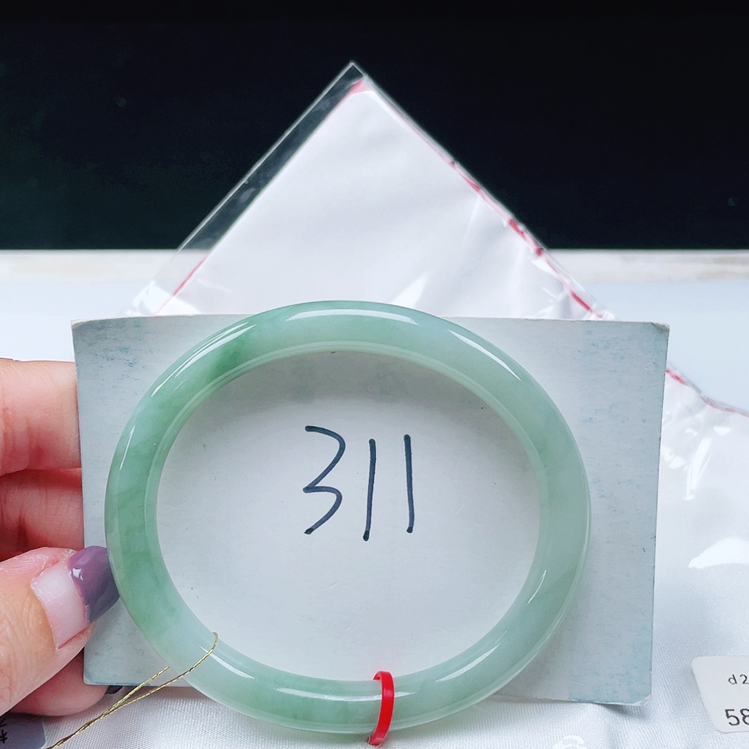 翡翠未镶嵌手镯（贵妃镯）缅甸翡翠58