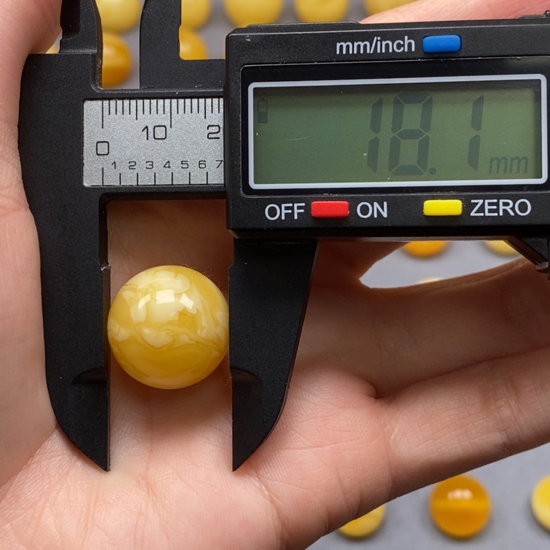 琥珀未镶嵌裸石纯天然