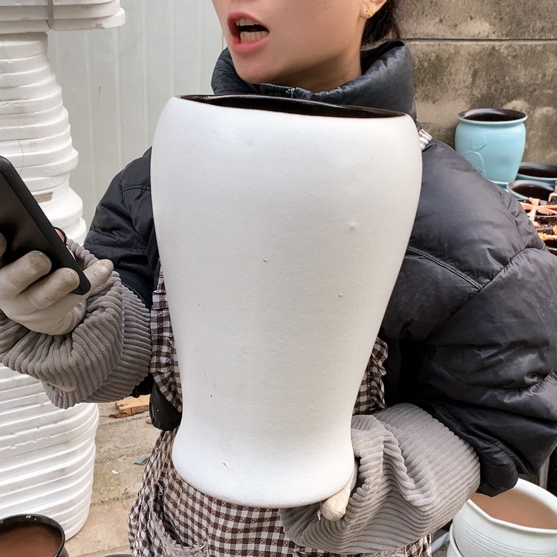 紫砂花盆瑕疵口18高32