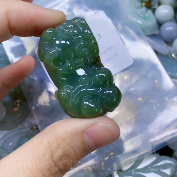 翡翠颈饰未镶嵌翡翠 