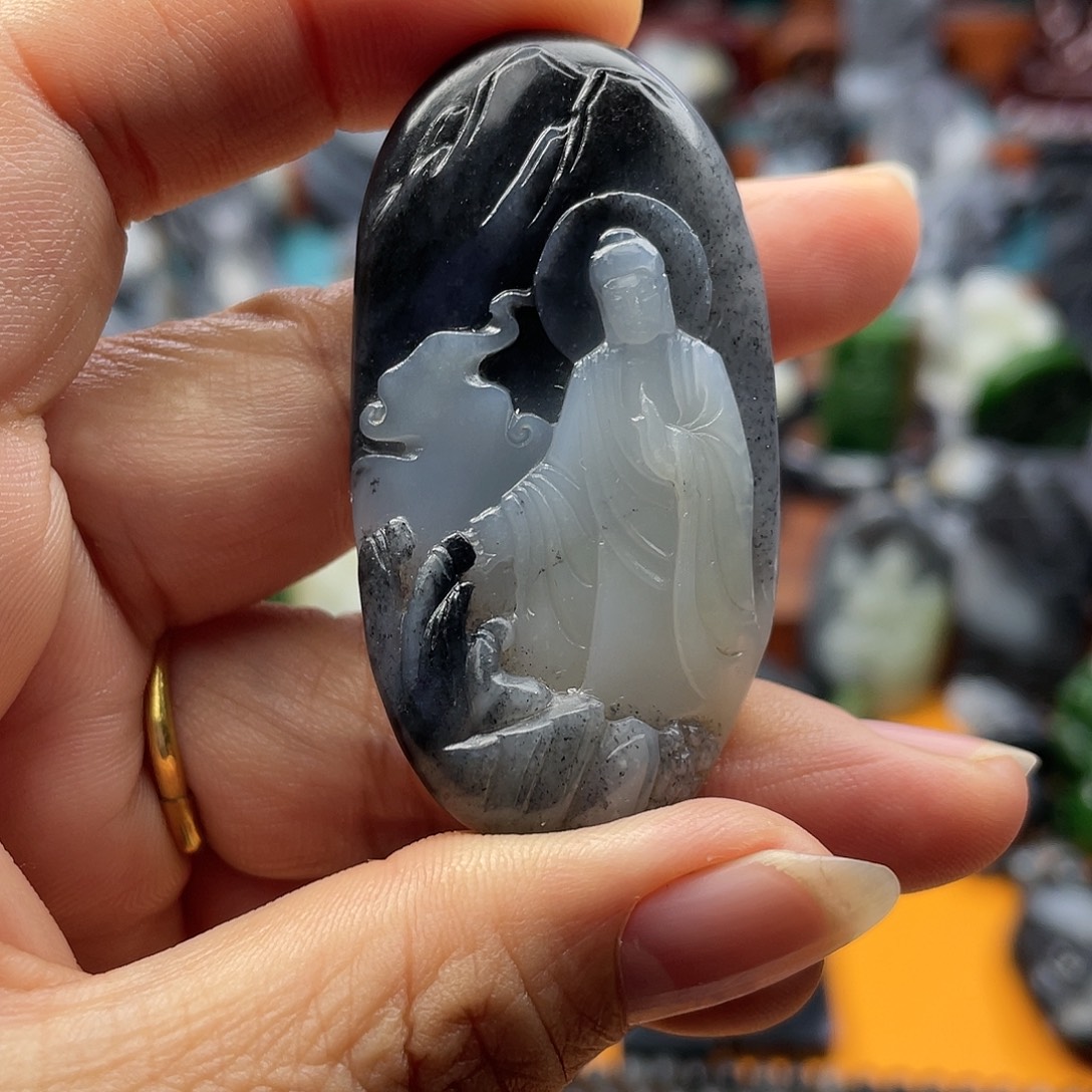 新***海和田玉未镶嵌颈饰