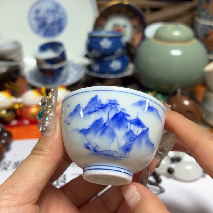 盖碗瓷器直播放漏中