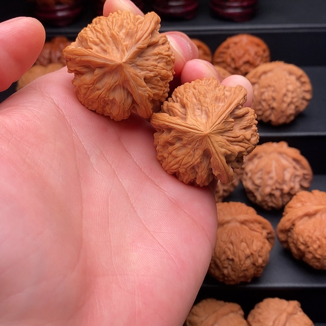 文玩核桃把件39御龙三棱