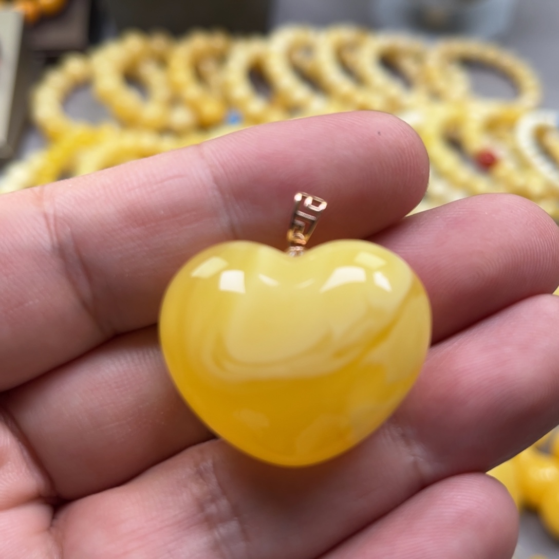 琥珀颈饰18K金镶嵌吊坠
